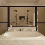 Hotell Rosewood 5*