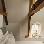 Rosewood Szálloda