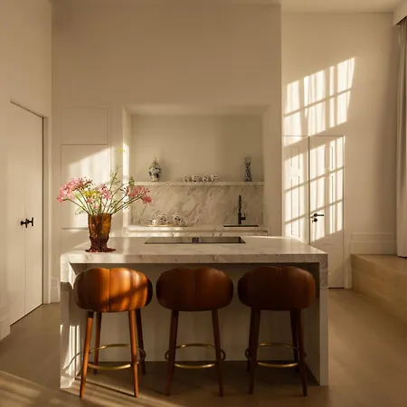 Rosewood Ξενοδοχείο 5*