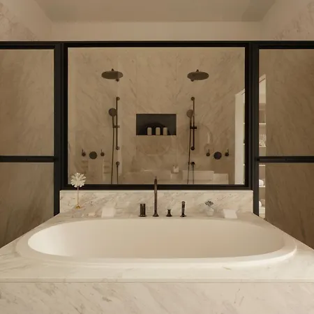 Hotel Rosewood 5*